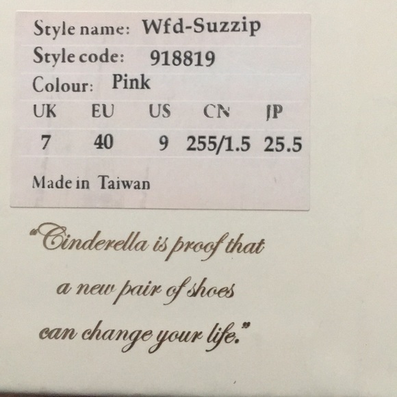 Ted Baker authentic pink slippers - Picture 6 of 7